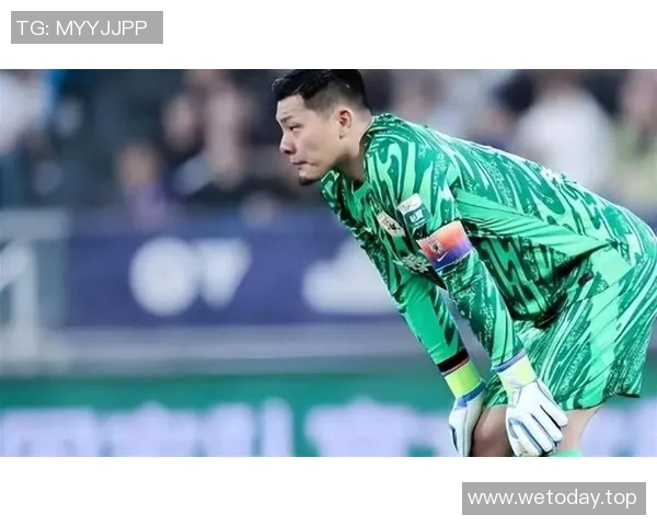 世界杯预选赛争议事件引发社媒热议 各方声音激烈交锋